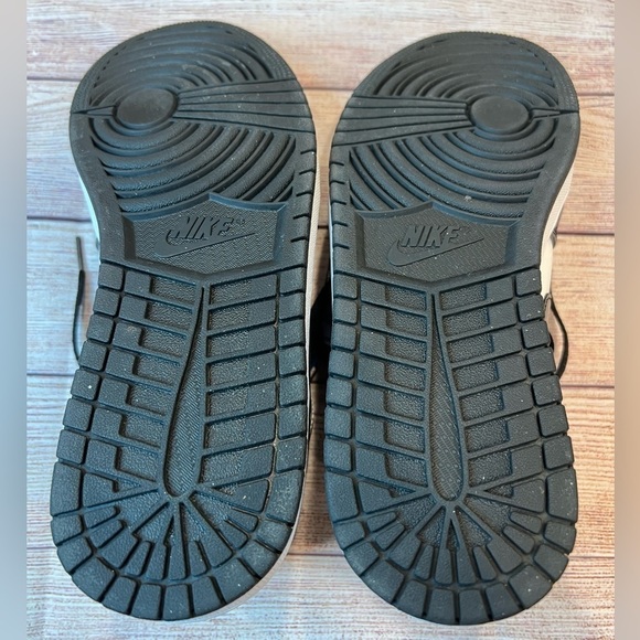 Jordan 1 Low Gold Toe Mens Size 11 GUC - Picture 2 of 5